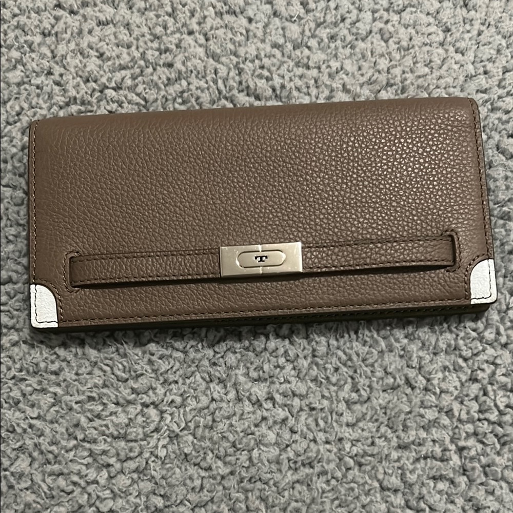 Tory Burch Taupe color Leather Wallet